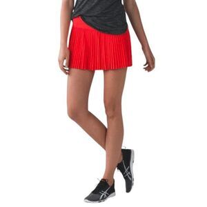 LULULEMON ATHLETICA Pleat To The Street Skirt II In Alarming Size 8